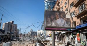 Лучшие фильмы 2022 года | Алексей Тютькин. Кіно під час блекауту / Кино во время блэкаута