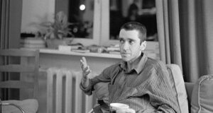 Что такое осень? это сабля. Об одном стихотворении Григория Дашевского